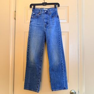 Levi's Women's Ribcage Straight Leg Jeans in Classic Blue